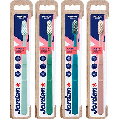 Clean Smile Care Tannbørste Ass. Farger | Medium v:6920300 Clean Smile Care Tannbørste Ass. Farger | Medium v:6920300