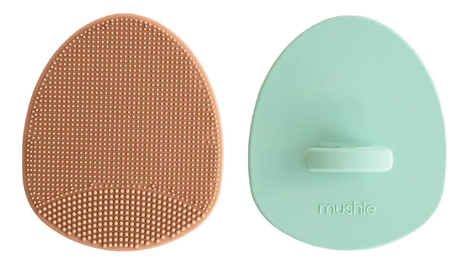 Mushie Cradle Cap Brush – Natural/Cambridge Blue – 2 stk. v:2688844 Mushie Cradle Cap Brush – Natural/Cambridge Blue – 2 stk. v:2688844
