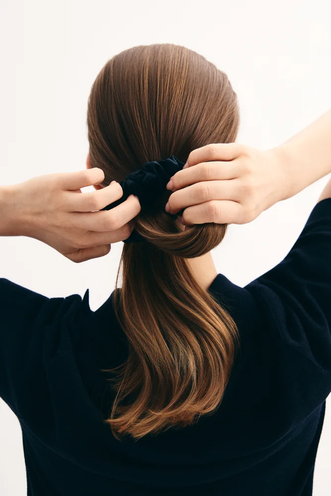 Silk Scrunchie Black - ByBarb v:1052397